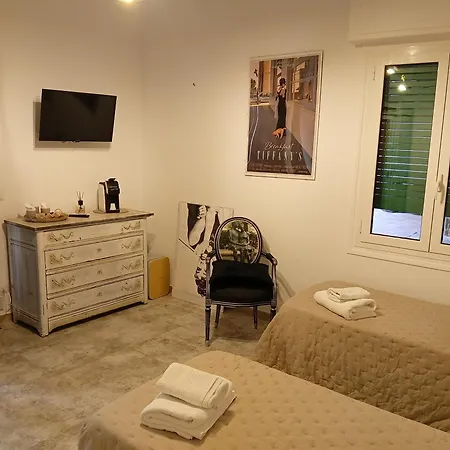 John's House 3* Санремо