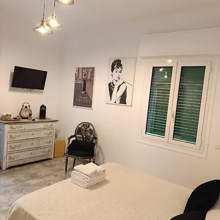 John's House 3*