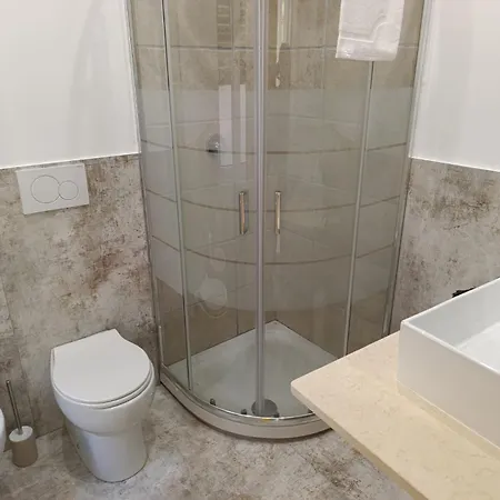 Гостьовий будинок John's House Санремо