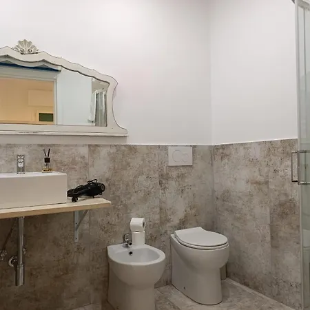 John's House Affittacamere 3*